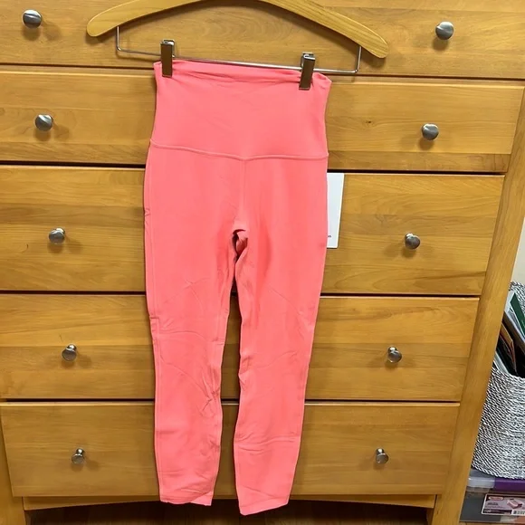 NWT LuLulemon Align HR pant 25” - Picture 3 of 3